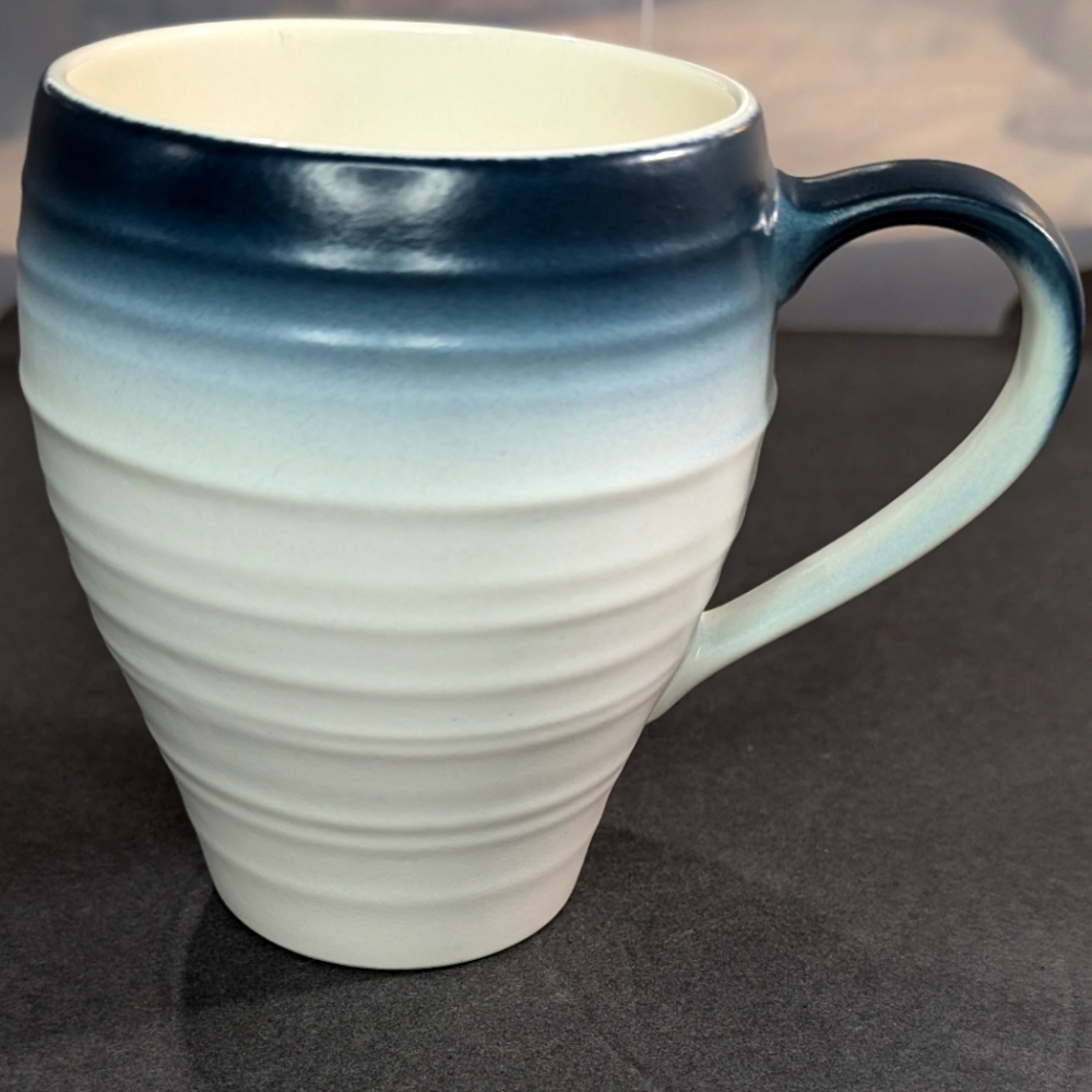 Mikasa Swirl Ombre Blue ceramic 16oz coffee‎ mug